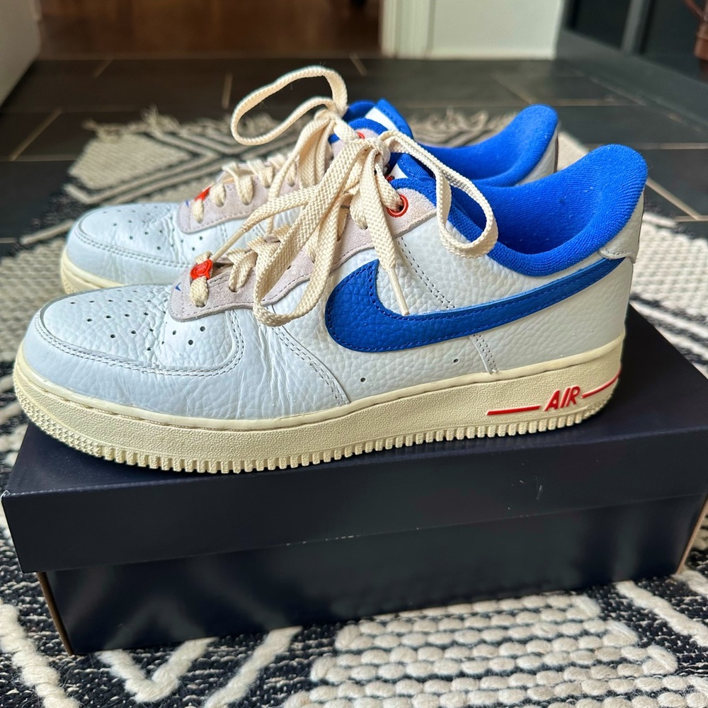 Air Force 1 ‘07 LX - women’s 9 but run big
